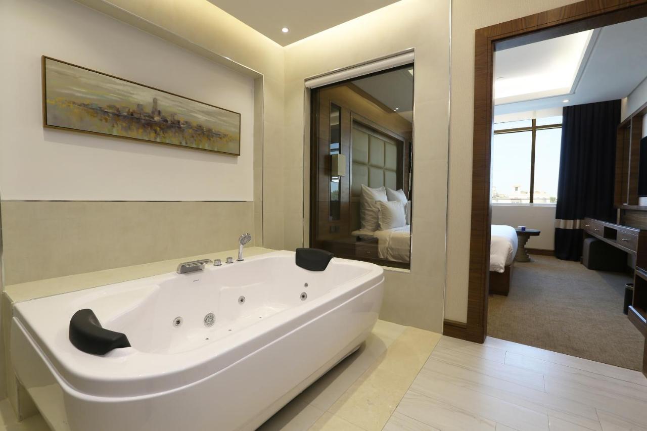 Weekend Hotel Sari 吉达 外观 照片