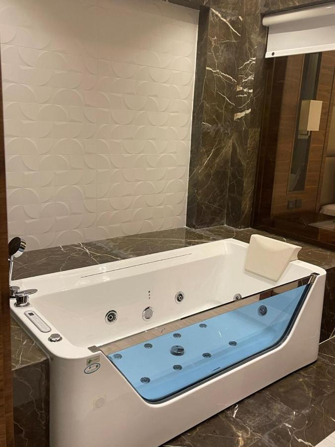 Weekend Hotel Sari 吉达 外观 照片